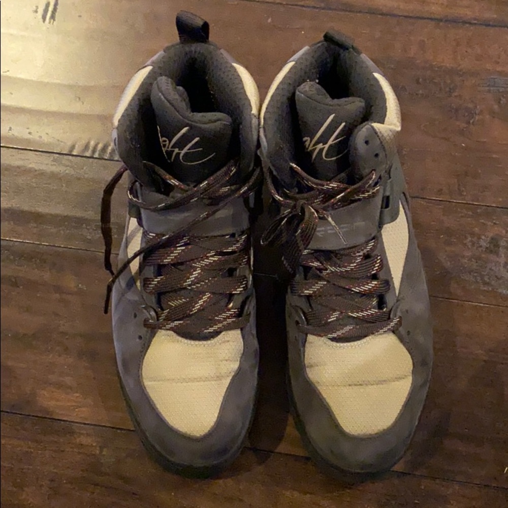 Nike Air Jordan sneakers boots